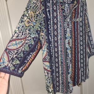 Sami & Jo Navy Multi-Pattern Boho Tunic Pit-pit aprox. 23 1/2 Inches.